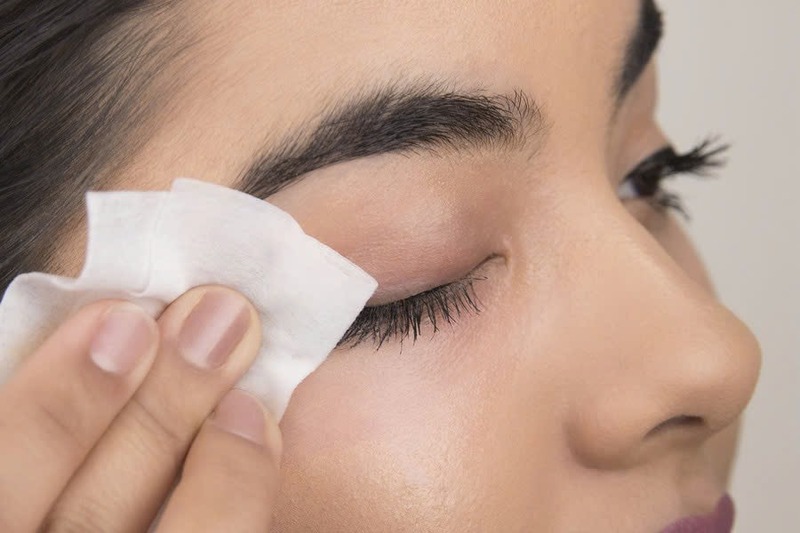 augenhygiene-bei-wimpernverlängerung-2