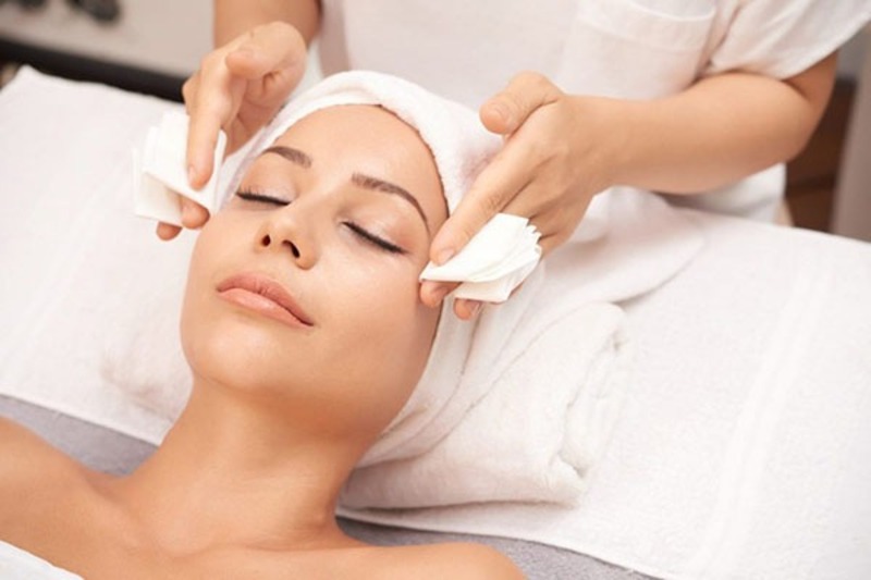 standardverfahren-der-wimpernverlängerung-im-salon-1